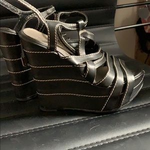 Black Wedges